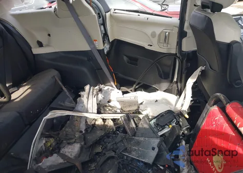 2025 Toyota Sienna Platinum from USA, damaged, VIN 5TDERKEC7SS246229